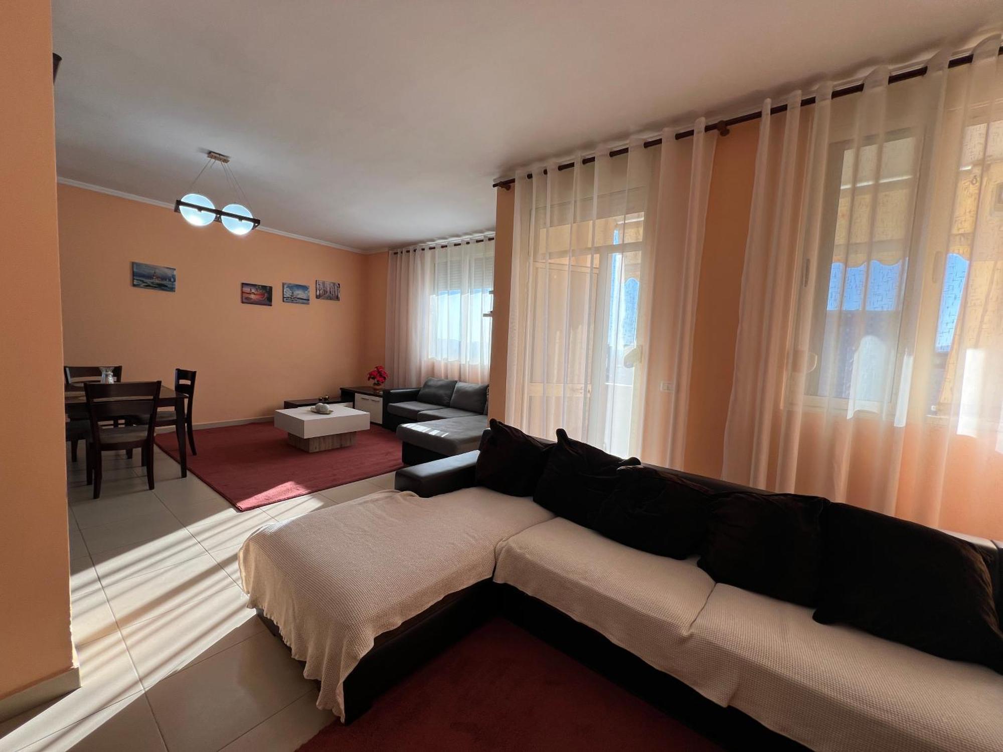 Elbasan Center Family Apartment N.42 Bagian luar foto